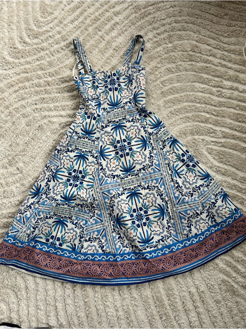 Avec Les Filles NWT Blue and White Floral Tile Print Sundress